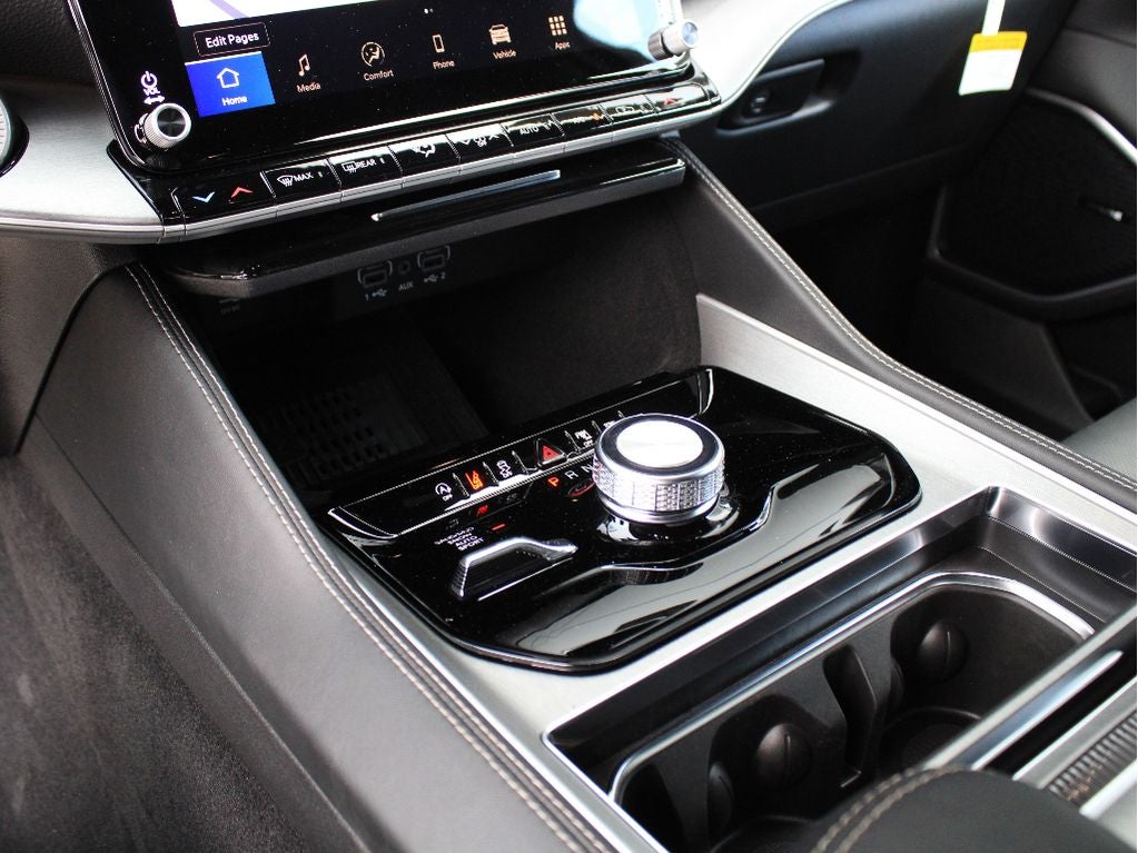 2026 Jeep Grand Wagoneer Base