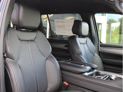 2026 Jeep Grand Wagoneer Base