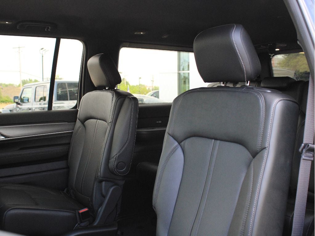 2026 Jeep Grand Wagoneer Base