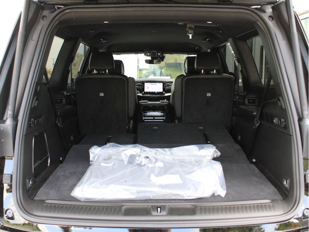 2026 Jeep Grand Wagoneer Base