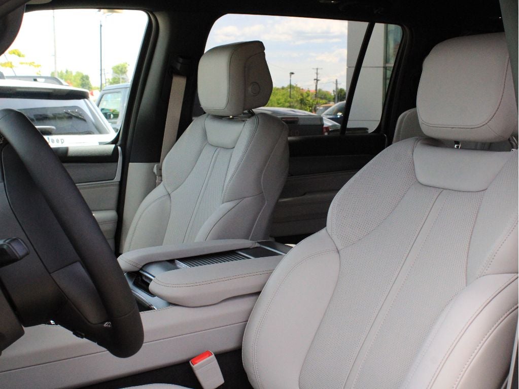 2026 Jeep Grand Wagoneer Base