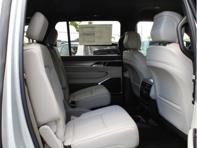 2026 Jeep Grand Wagoneer Base