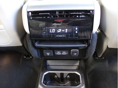 2026 Jeep Grand Wagoneer Base