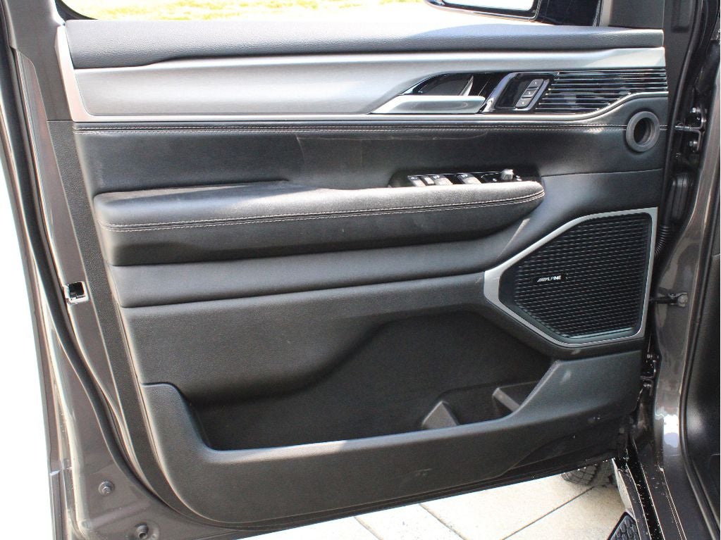 2026 Jeep Grand Wagoneer Upland