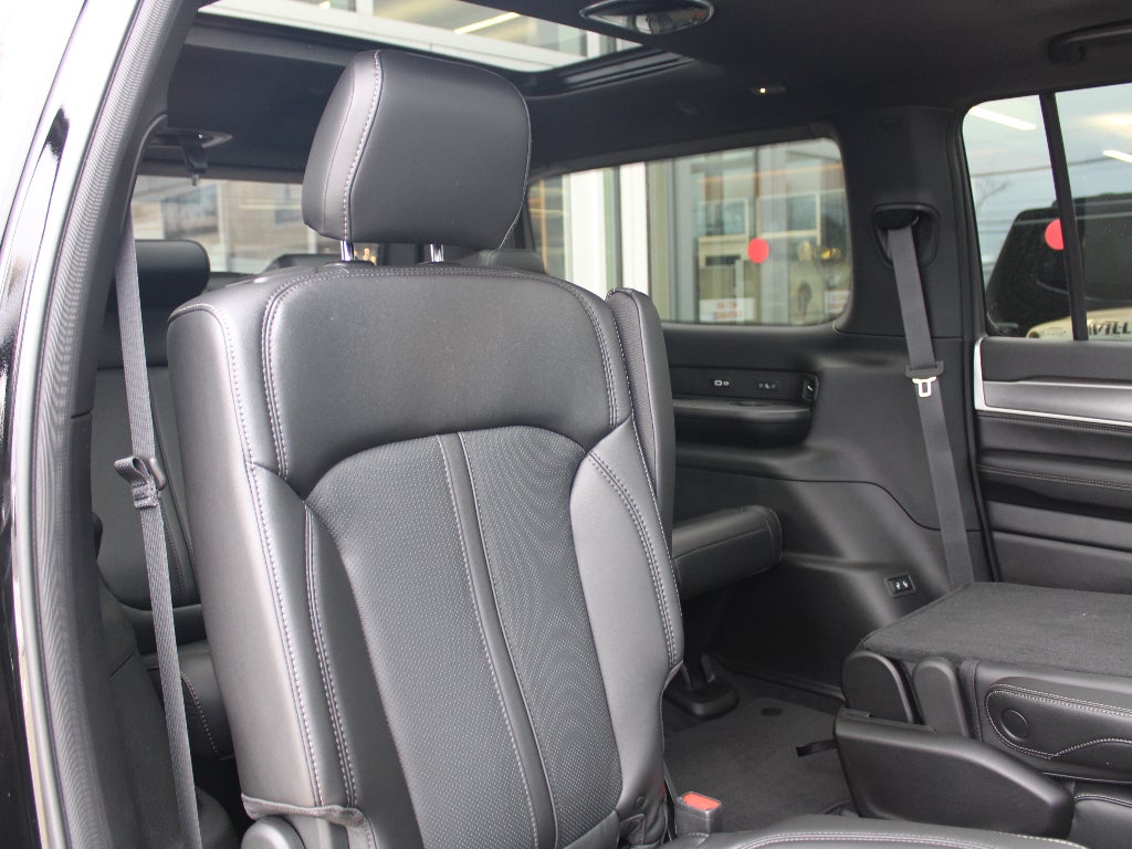 2026 Jeep Grand Wagoneer Base