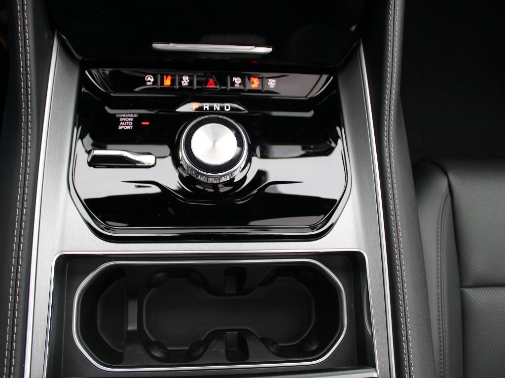 2026 Jeep Grand Wagoneer Base