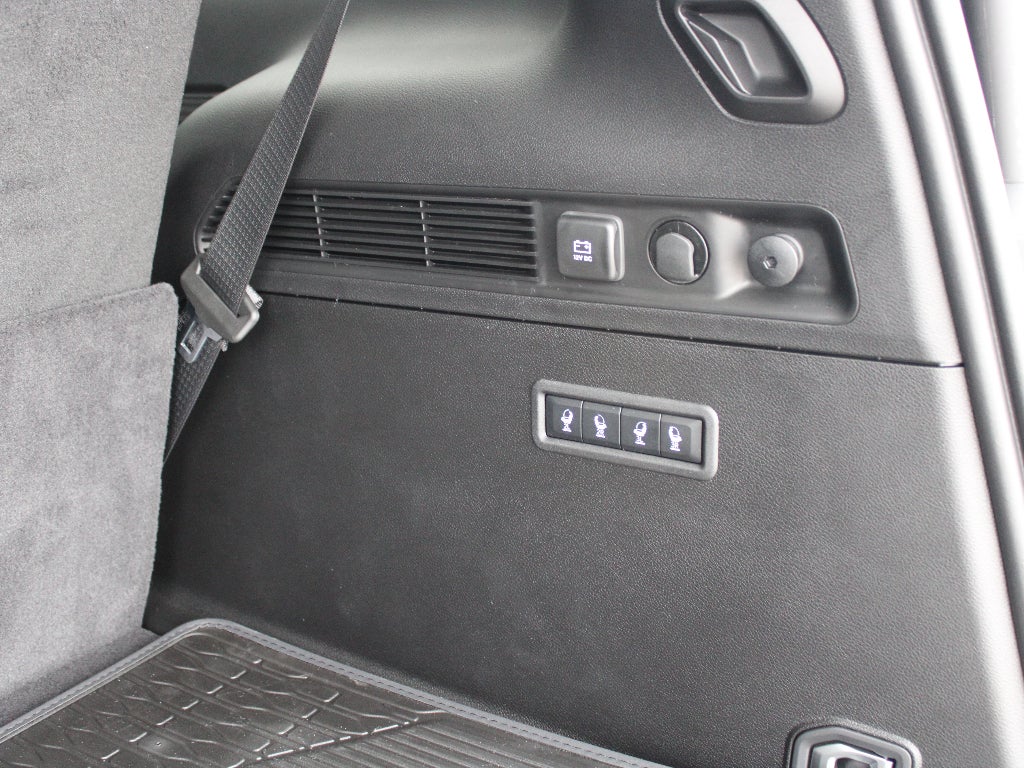 2026 Jeep Grand Wagoneer Base