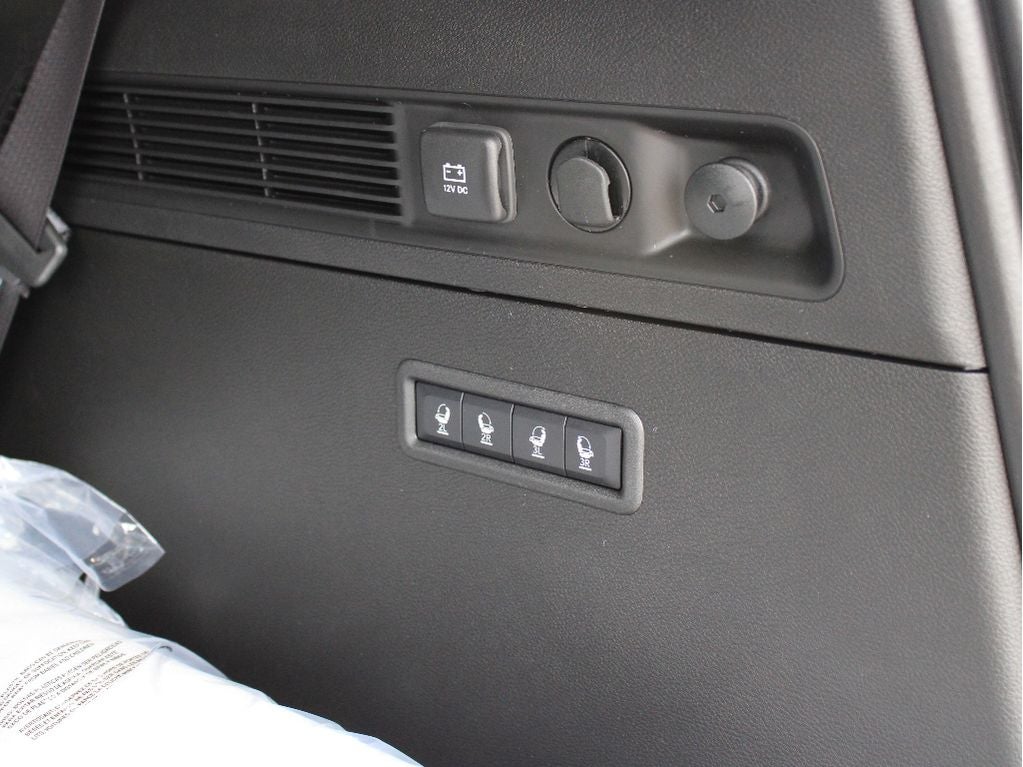 2026 Jeep Grand Wagoneer Base