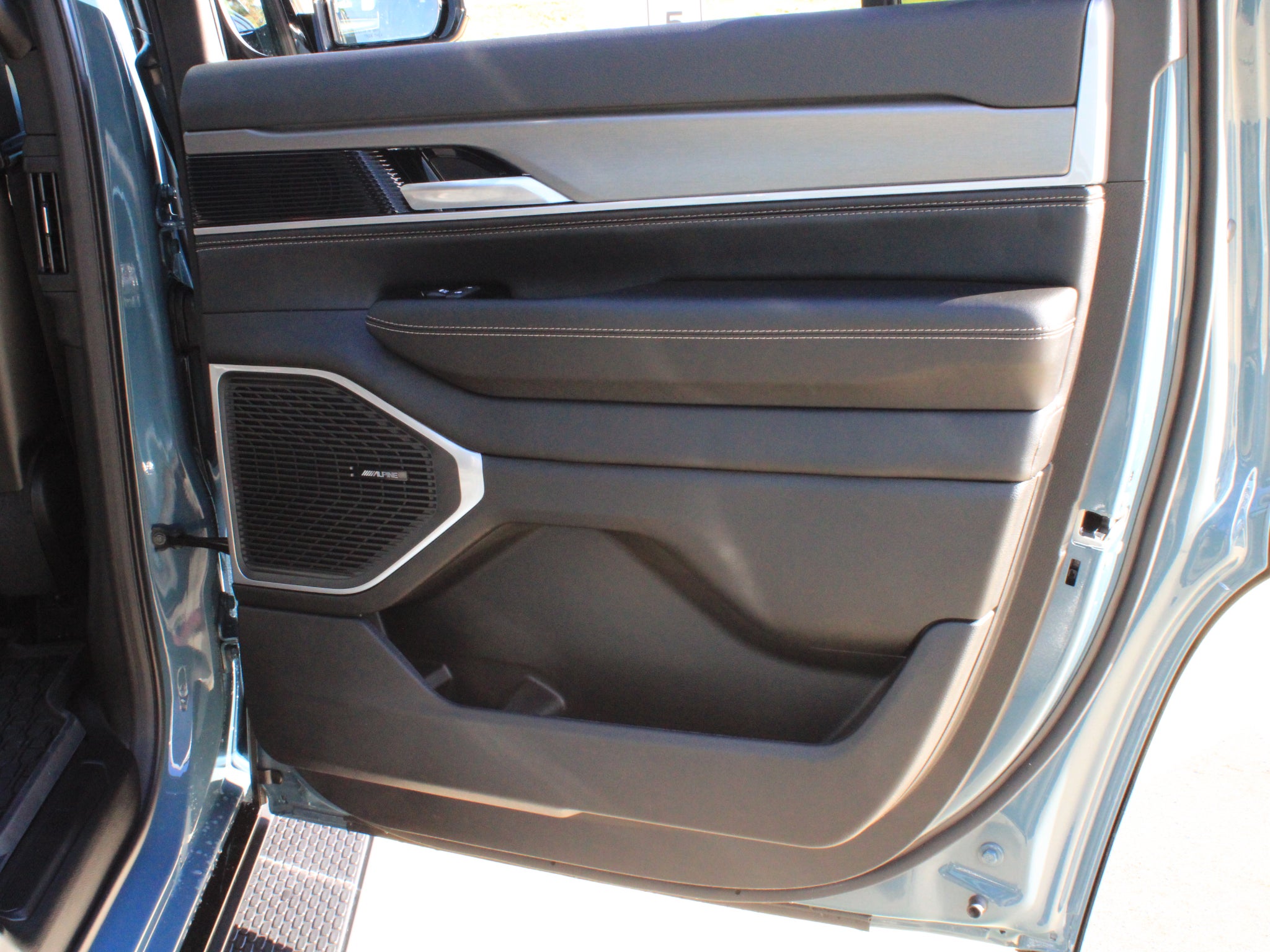 2027 Jeep Grand Wagoneer Upland