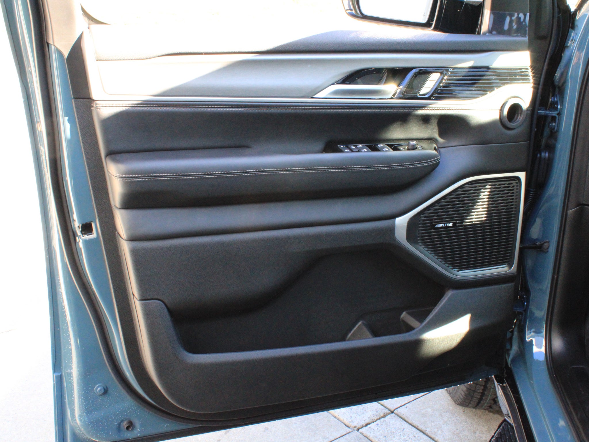 2027 Jeep Grand Wagoneer Upland