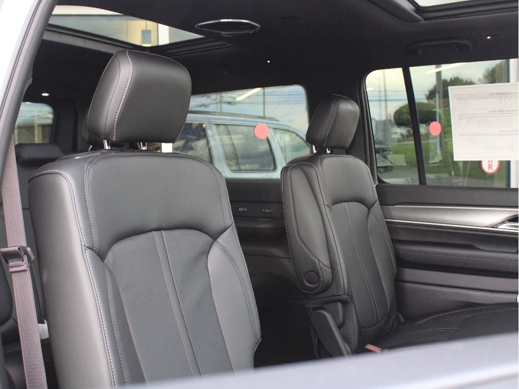 2026 Jeep Grand Wagoneer Base