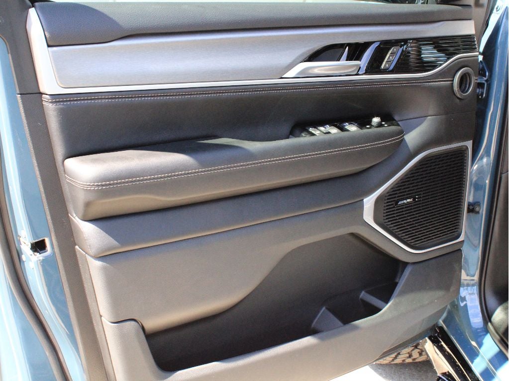2026 Jeep Grand Wagoneer Upland