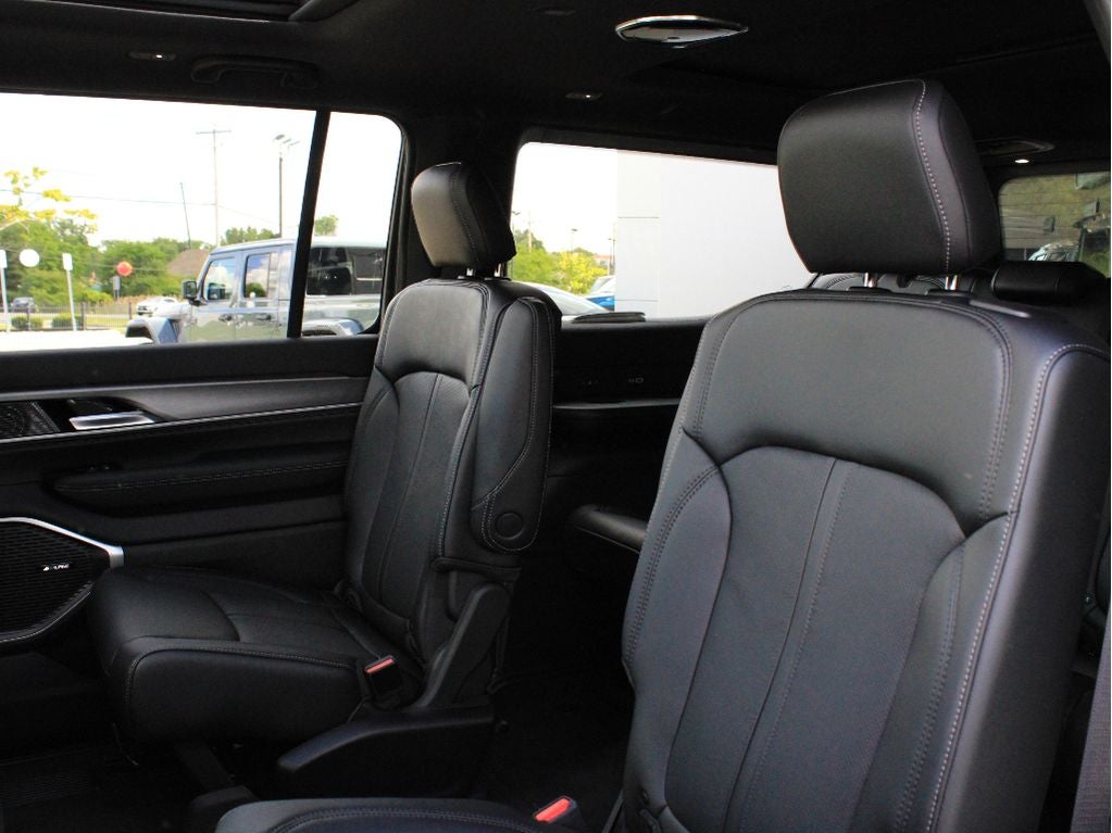 2026 Jeep Grand Wagoneer Base