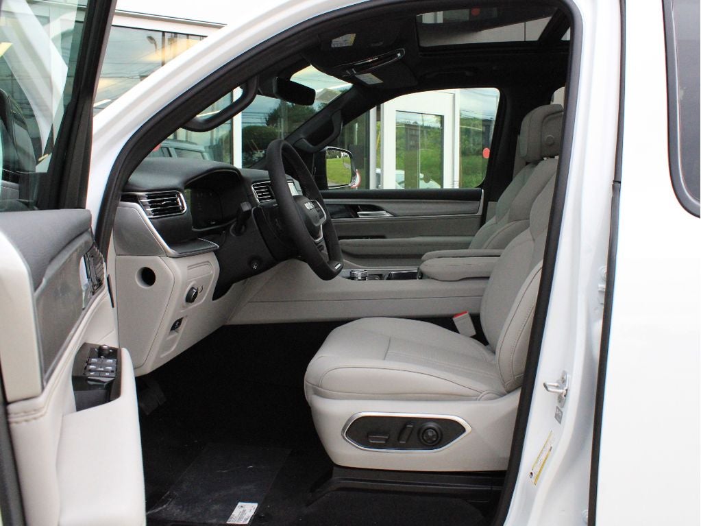 2026 Jeep Grand Wagoneer Base