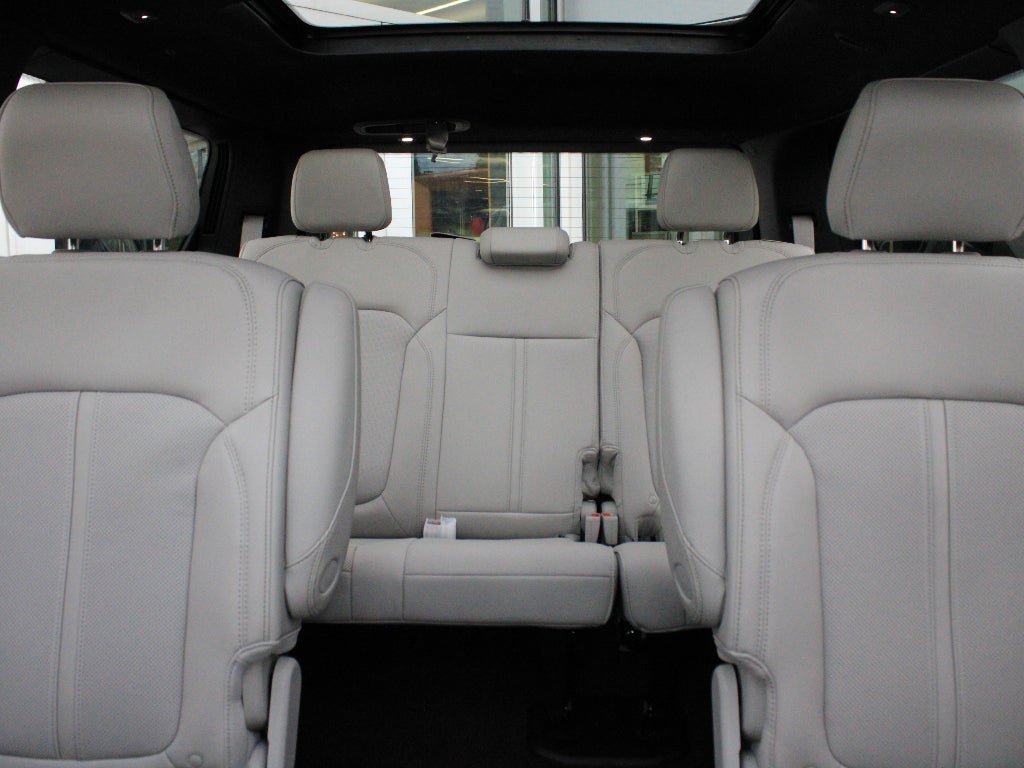 2026 Jeep Grand Wagoneer Base
