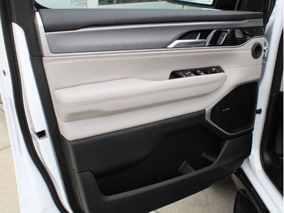 2026 Jeep Grand Wagoneer Base