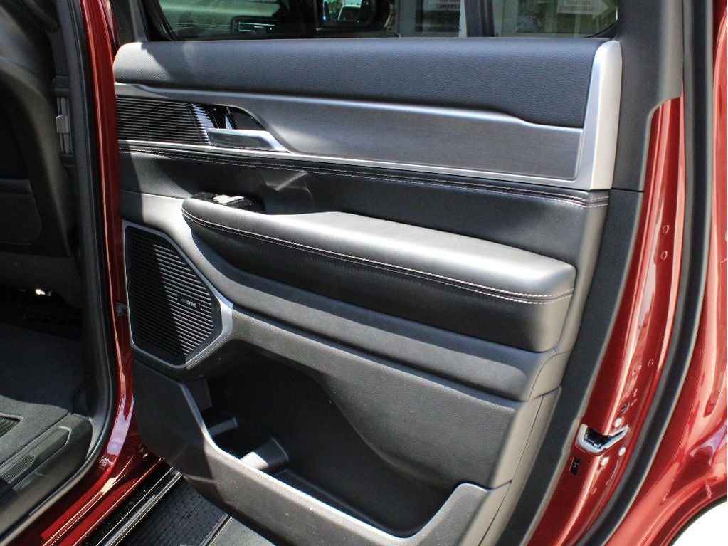 2026 Jeep Grand Wagoneer Upland