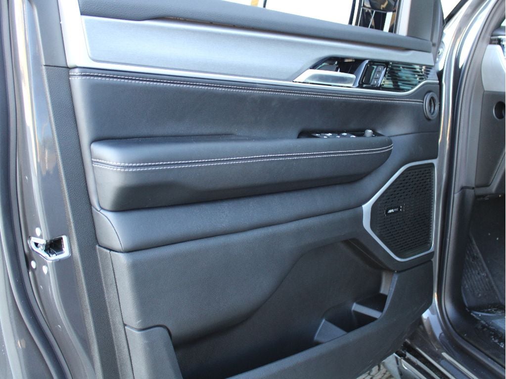 2026 Jeep Grand Wagoneer Upland
