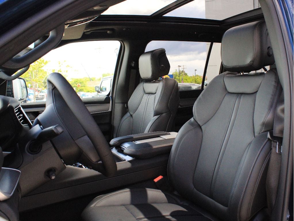 2026 Jeep Grand Wagoneer Base