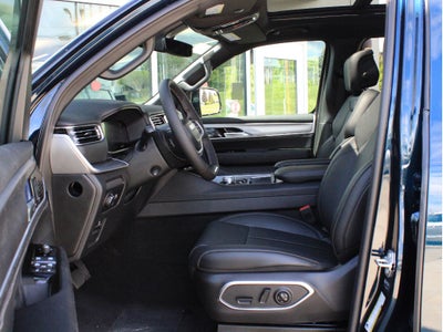 2026 Jeep Grand Wagoneer Base