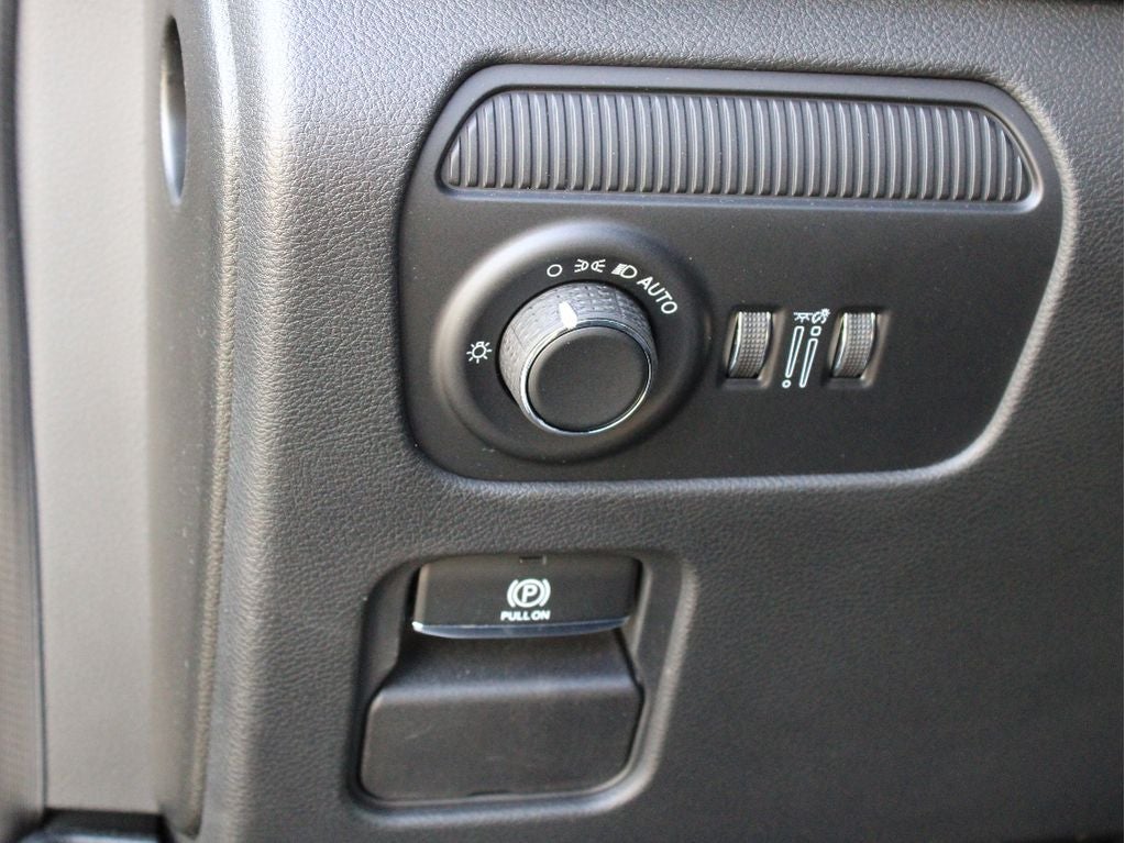 2026 Jeep Grand Wagoneer Base