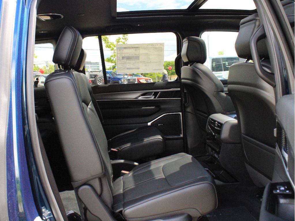 2026 Jeep Grand Wagoneer Base