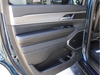 2026 Jeep Grand Wagoneer Base