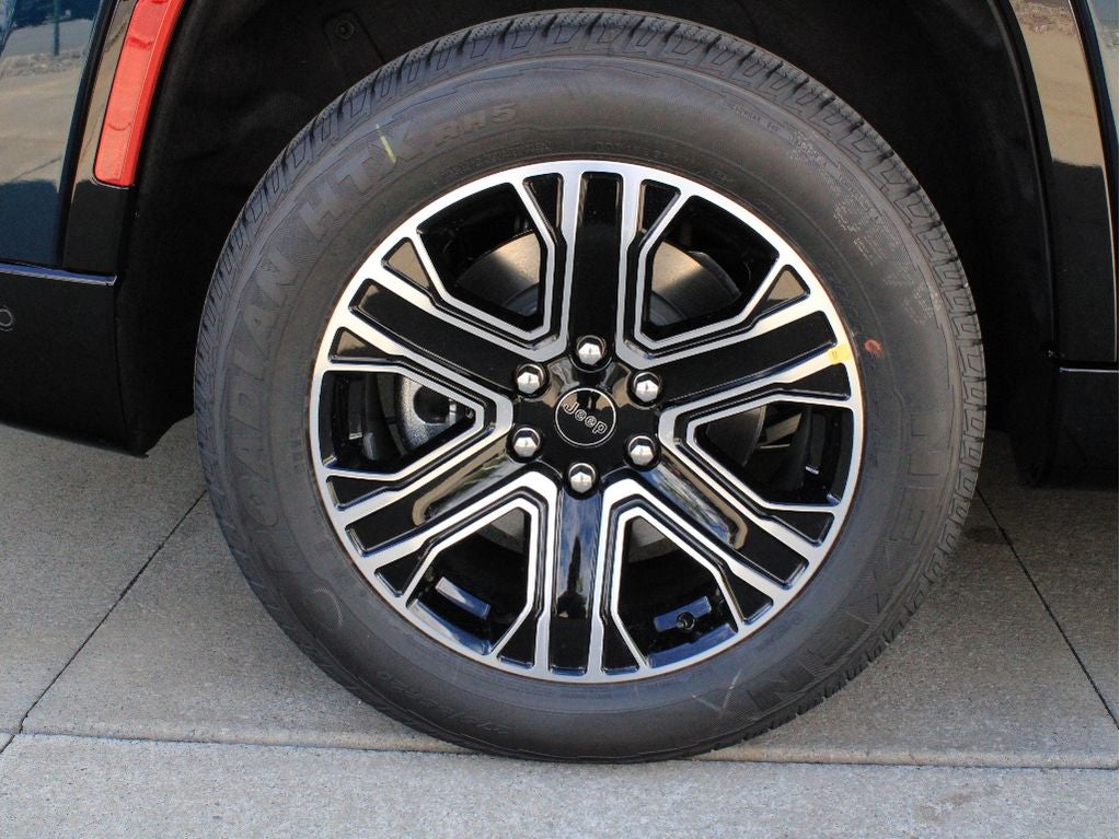 2026 Jeep Grand Wagoneer Base