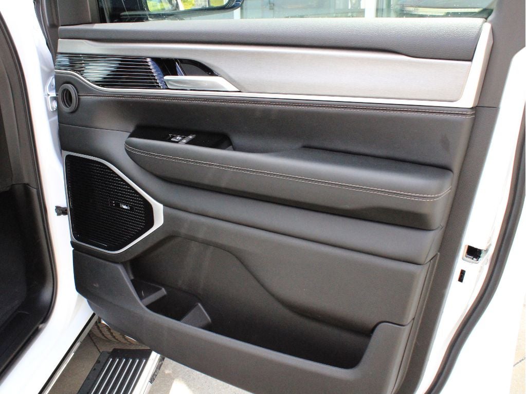 2026 Jeep Grand Wagoneer Limited Altitude