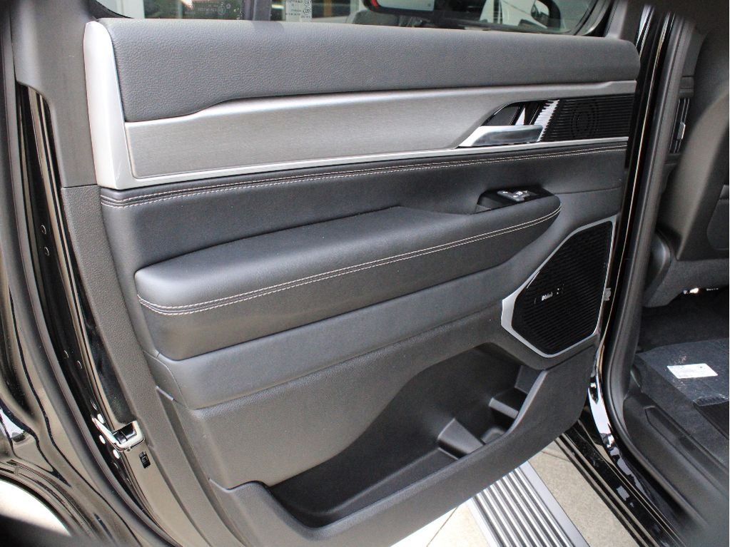 2026 Jeep Grand Wagoneer Limited Altitude