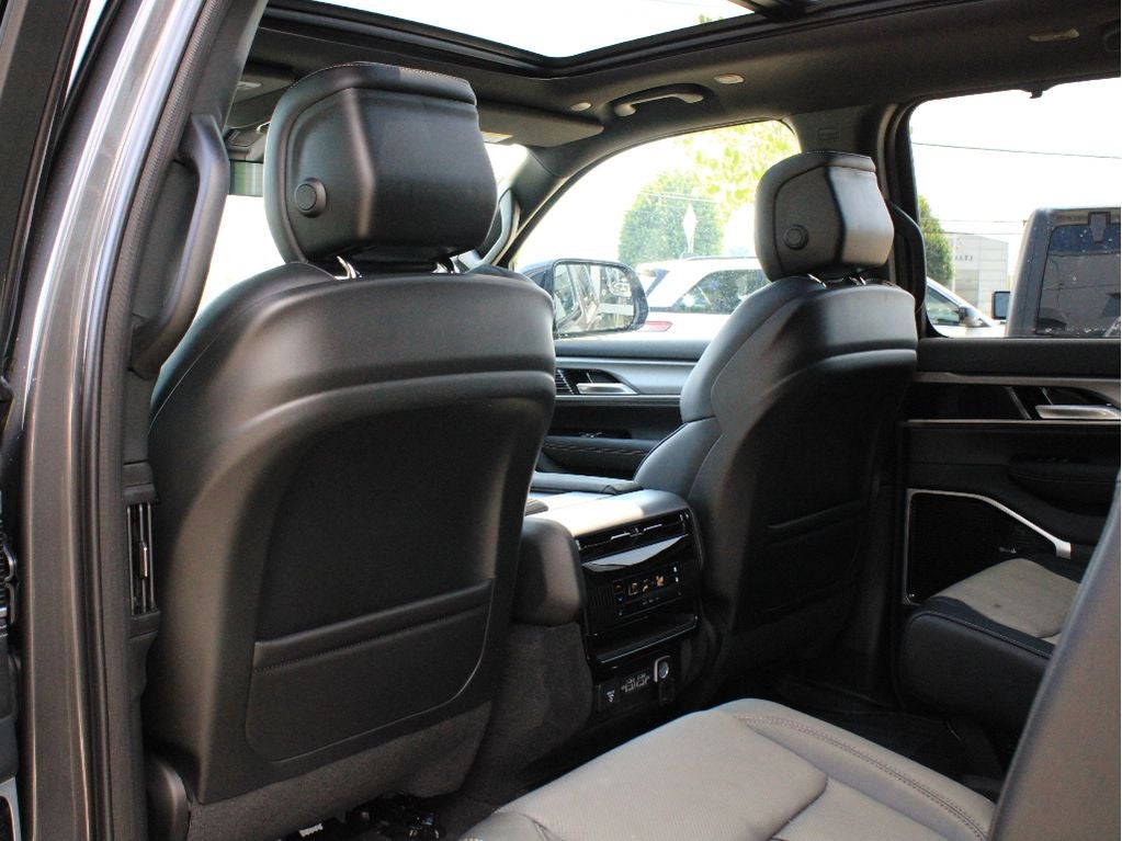 2026 Jeep Grand Wagoneer Limited Reserve