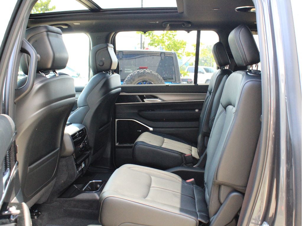 2026 Jeep Grand Wagoneer Limited Reserve