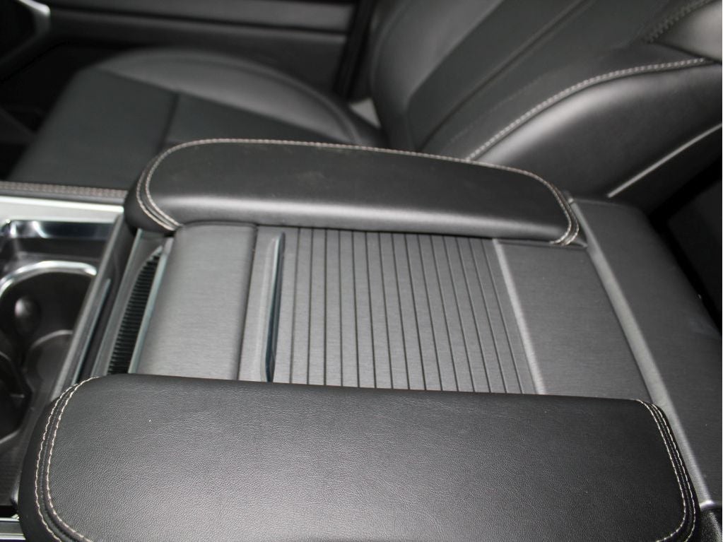 2025 Jeep Wagoneer Series II Carbide