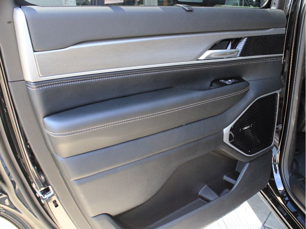 2026 Jeep Grand Wagoneer Limited Reserve