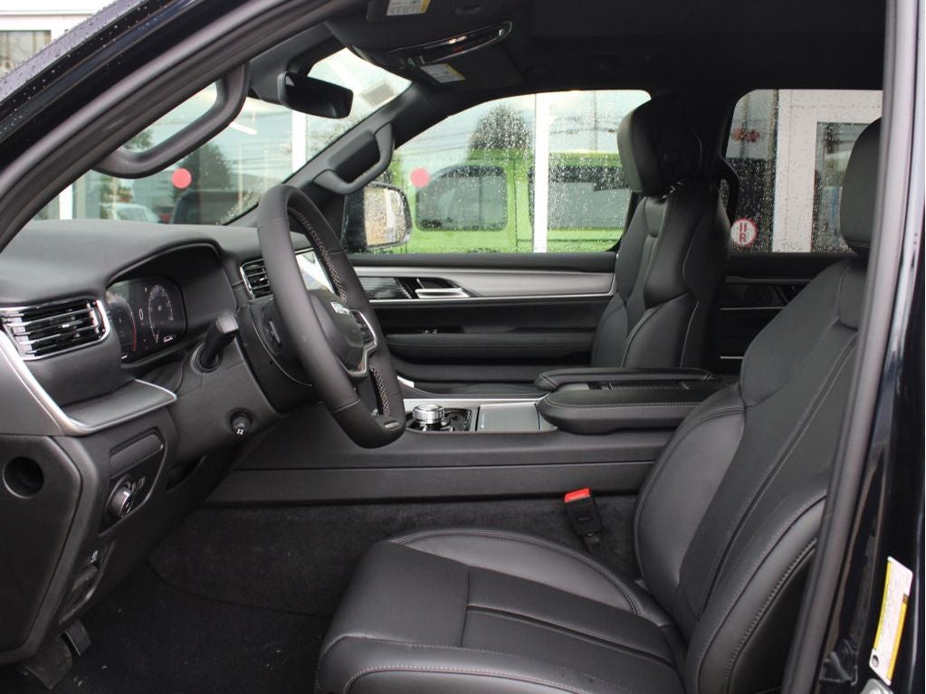 2025 Jeep Wagoneer Series II Carbide