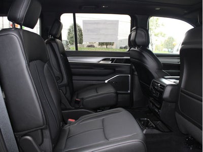 2025 Jeep Wagoneer Series II Carbide