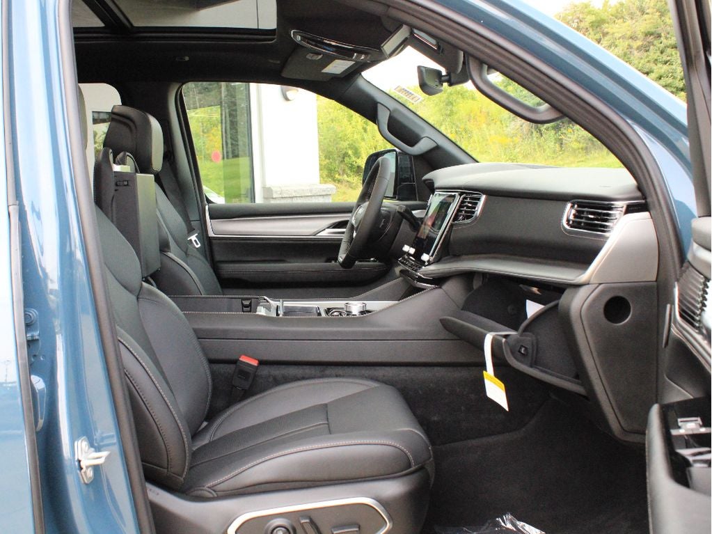 2026 Jeep Grand Wagoneer Limited Reserve