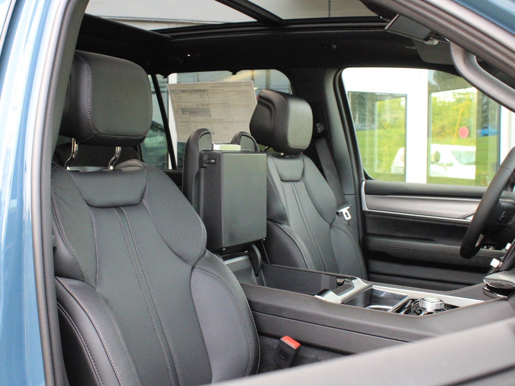 2026 Jeep Grand Wagoneer Limited Reserve