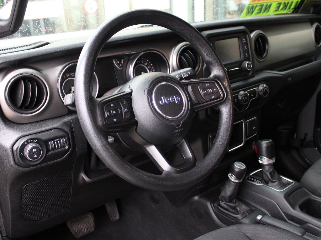 2021 Jeep Gladiator Willys Sport