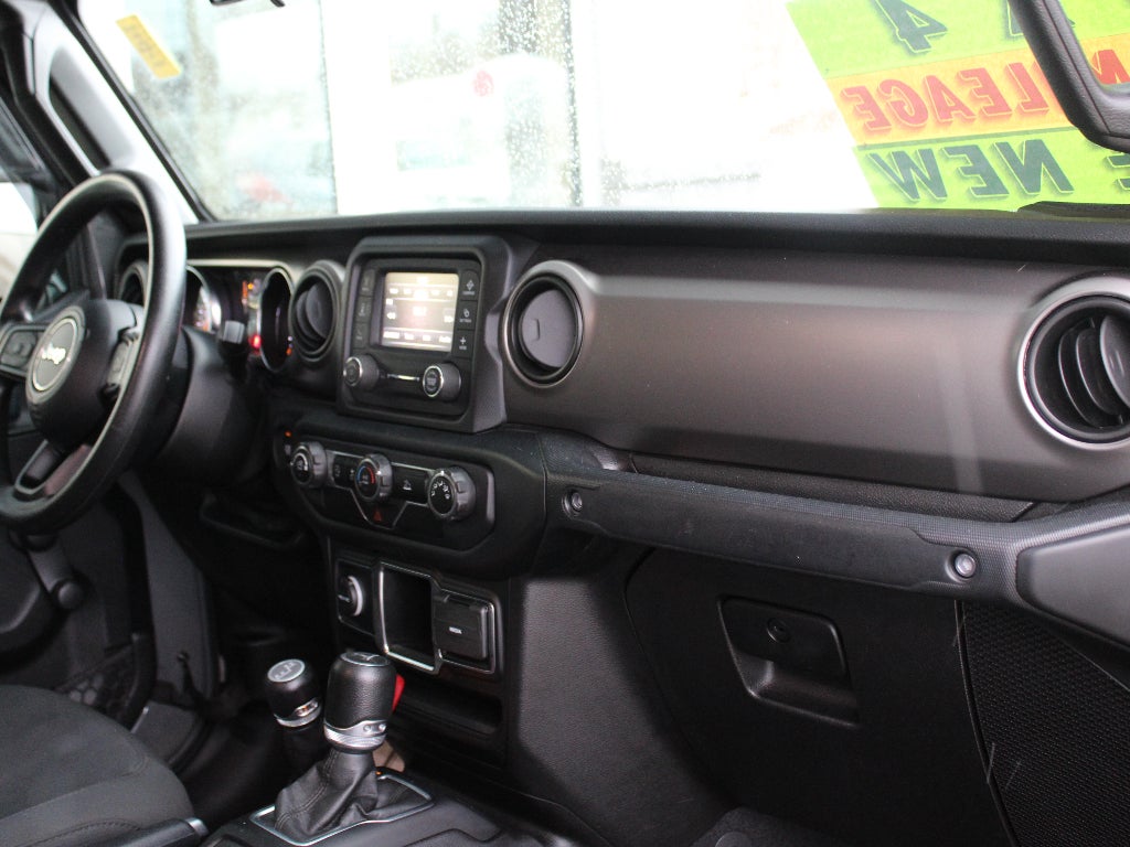 2021 Jeep Gladiator Willys Sport