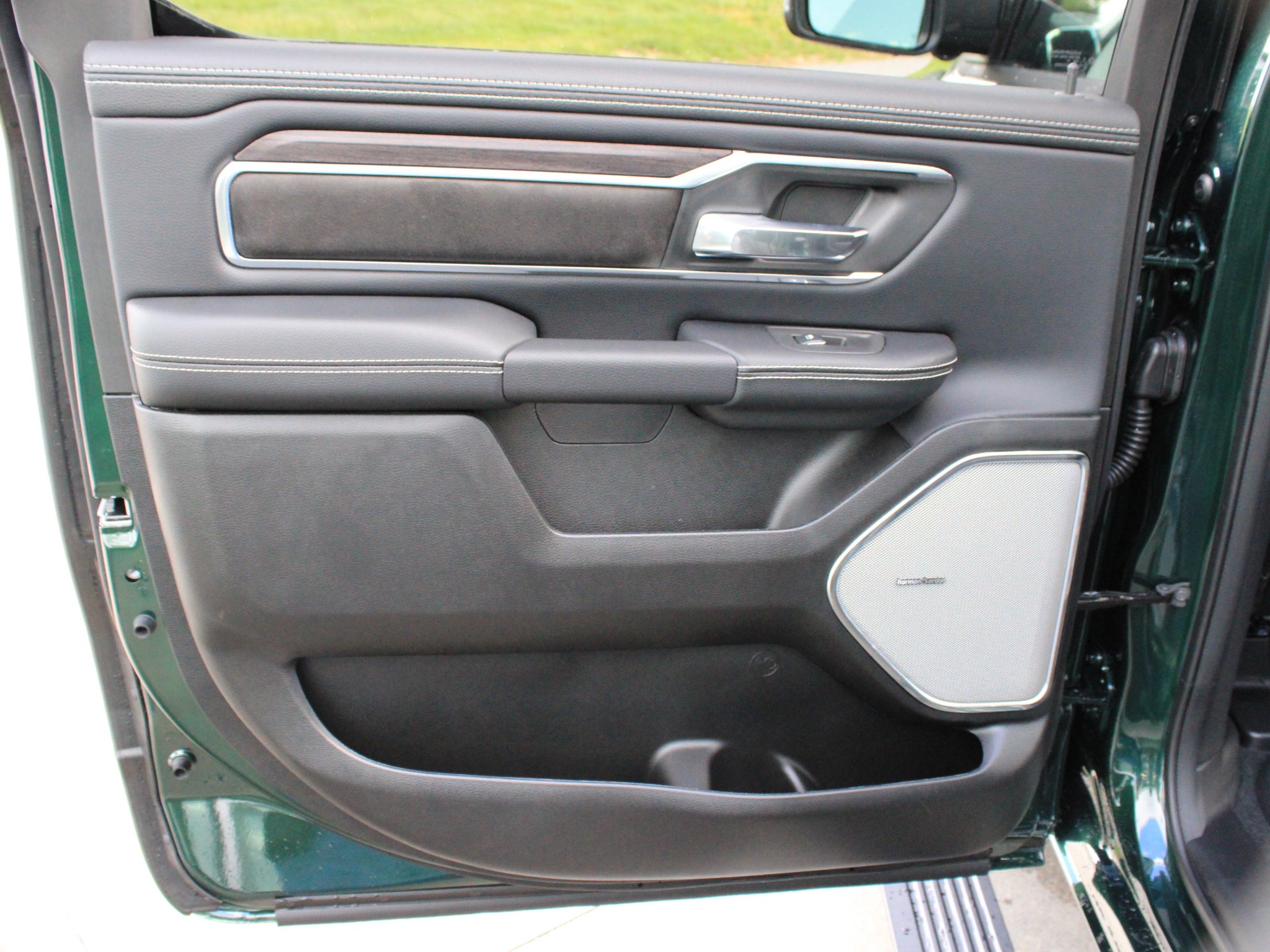 2027 RAM 1500 Laramie