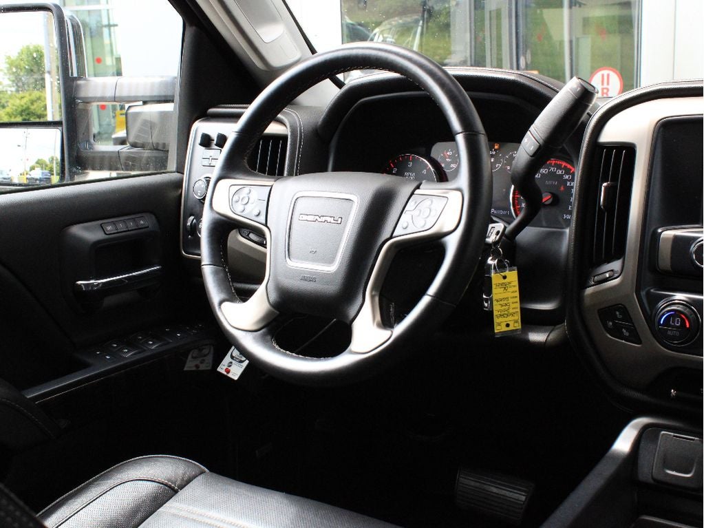2016 GMC Sierra Denali