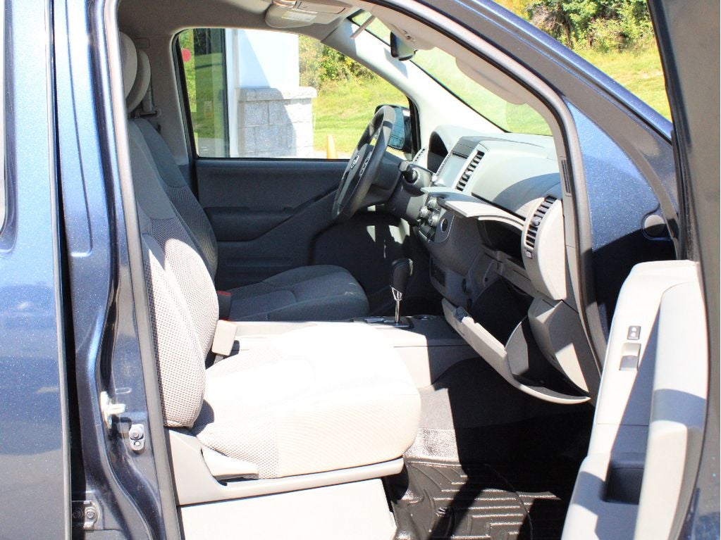 2021 Nissan Frontier SV