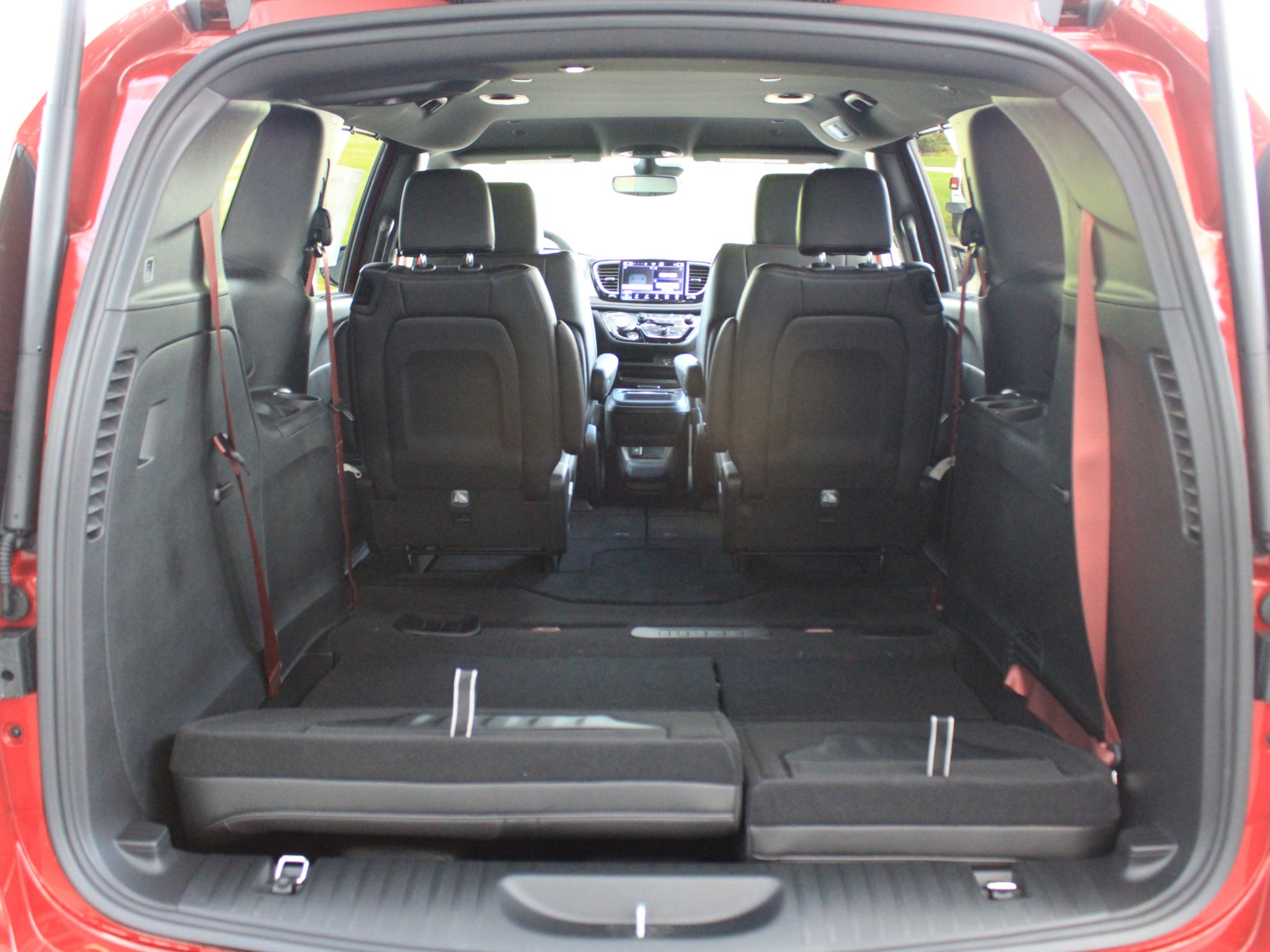 2027 Chrysler Pacifica Select