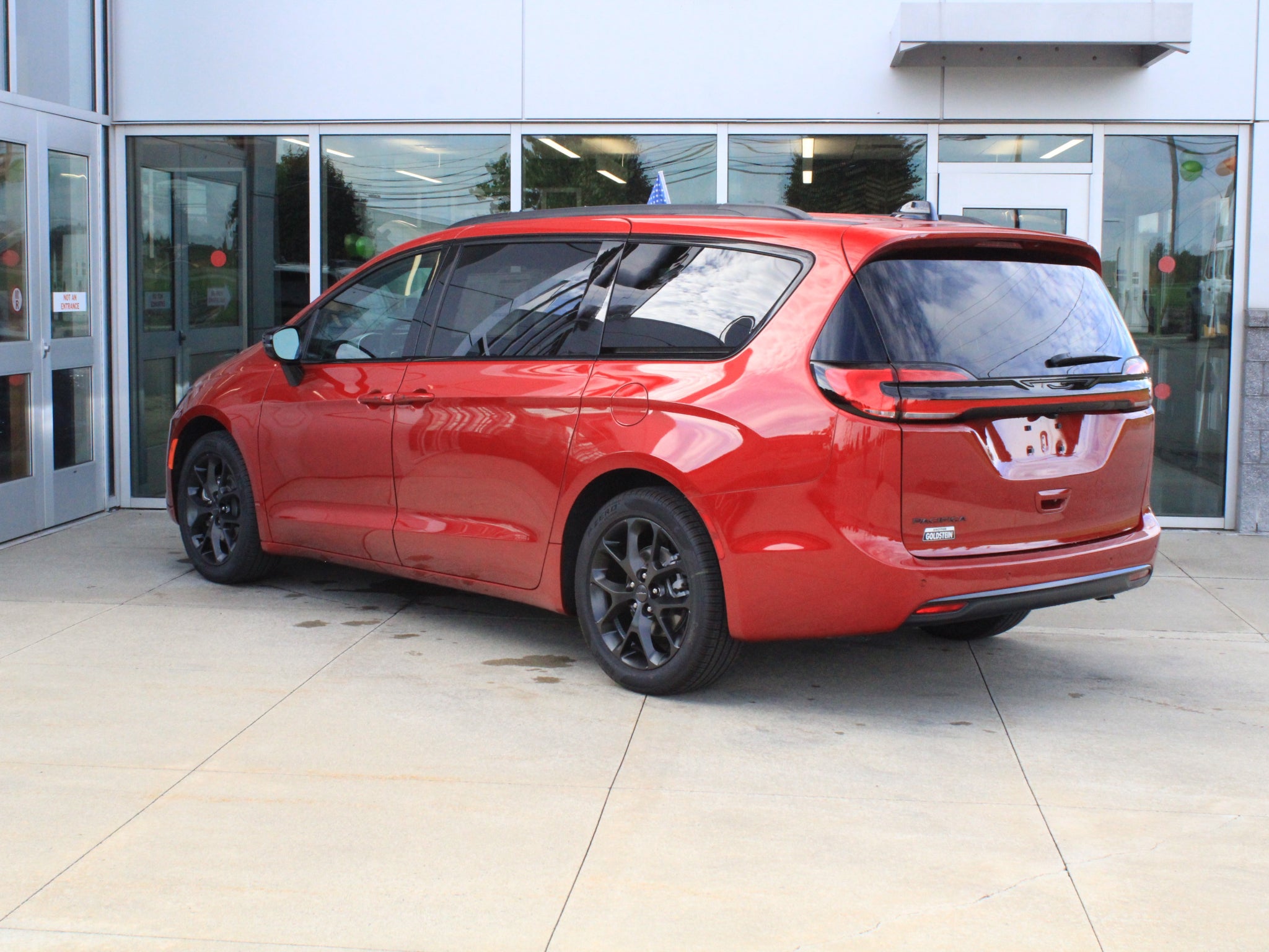 2027 Chrysler Pacifica Select