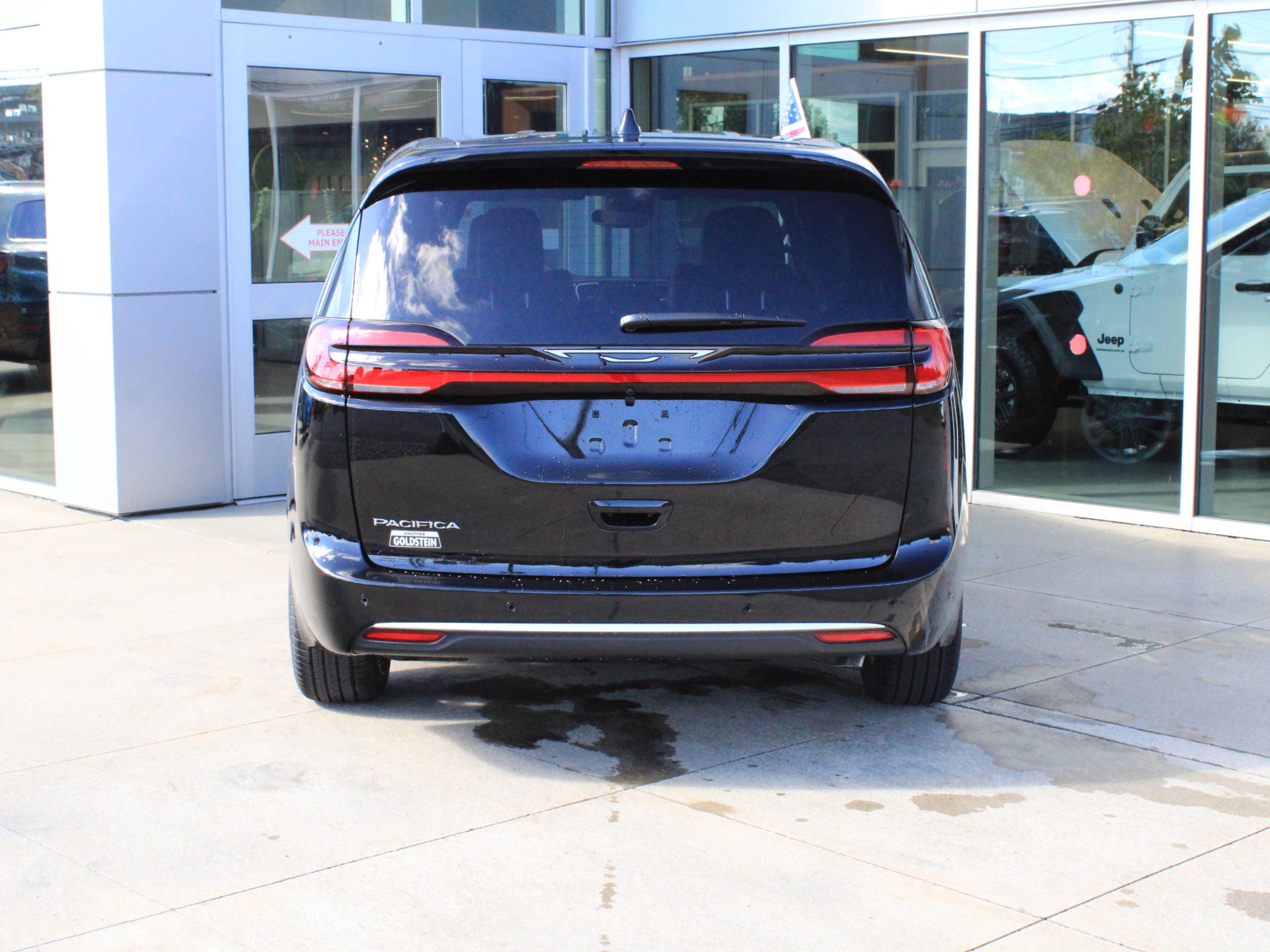 2027 Chrysler Pacifica Select