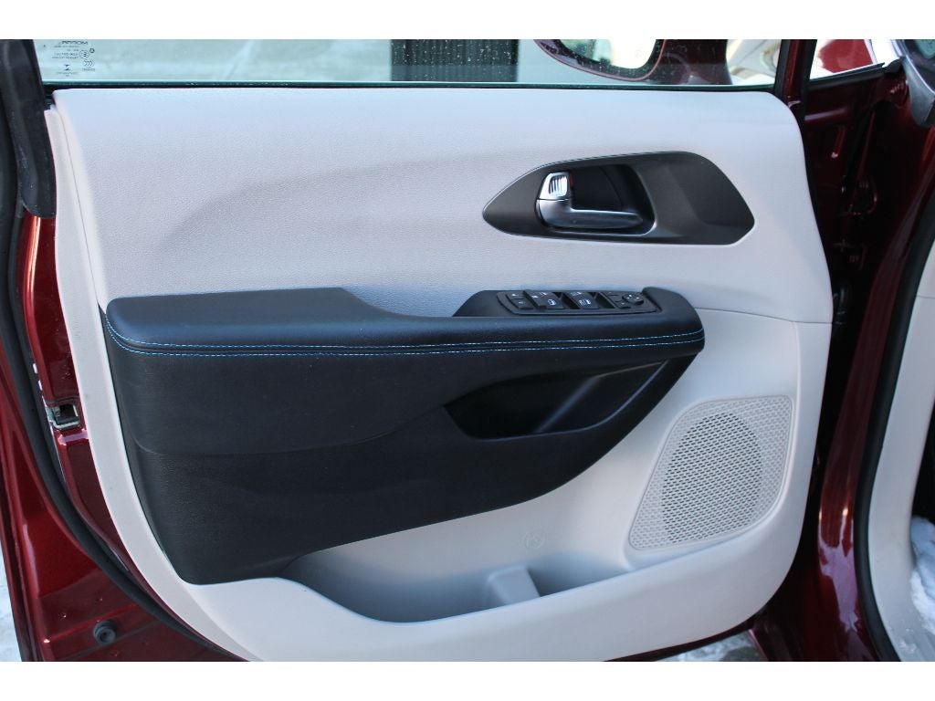 2021 Chrysler Pacifica Touring