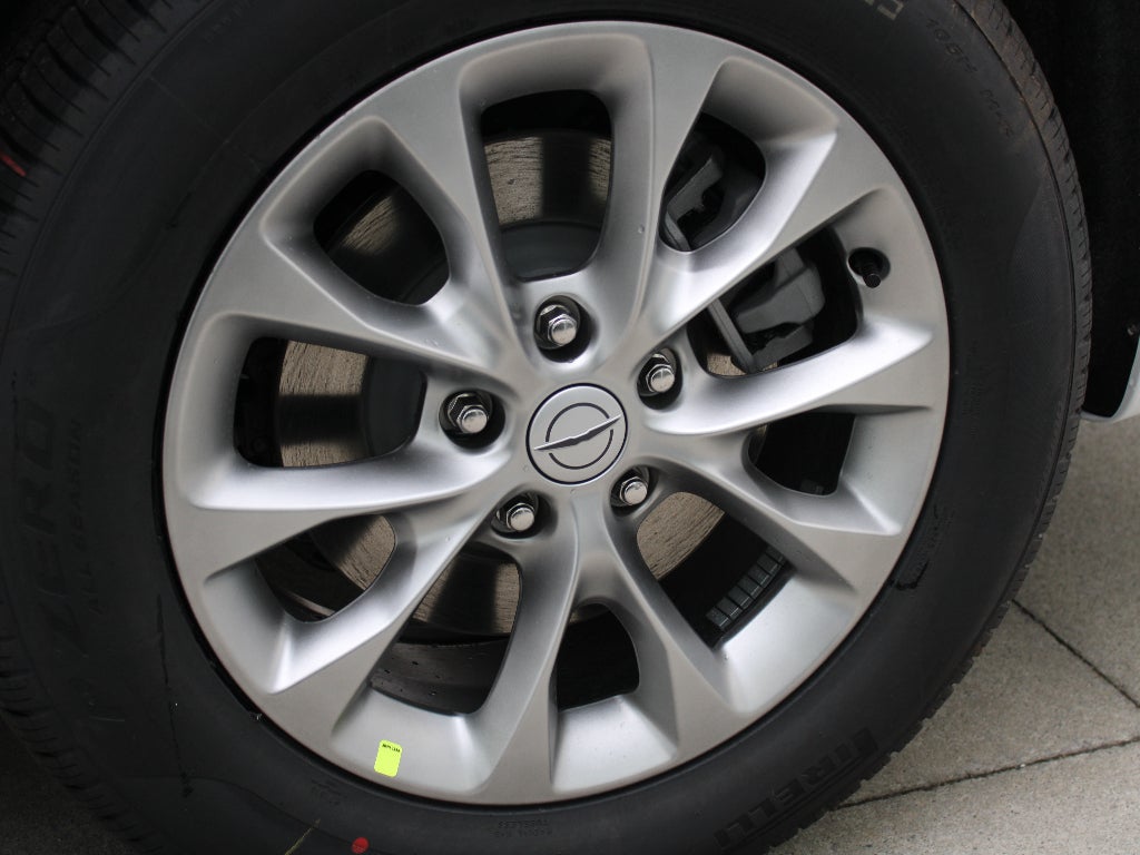 2026 Chrysler Pacifica Select