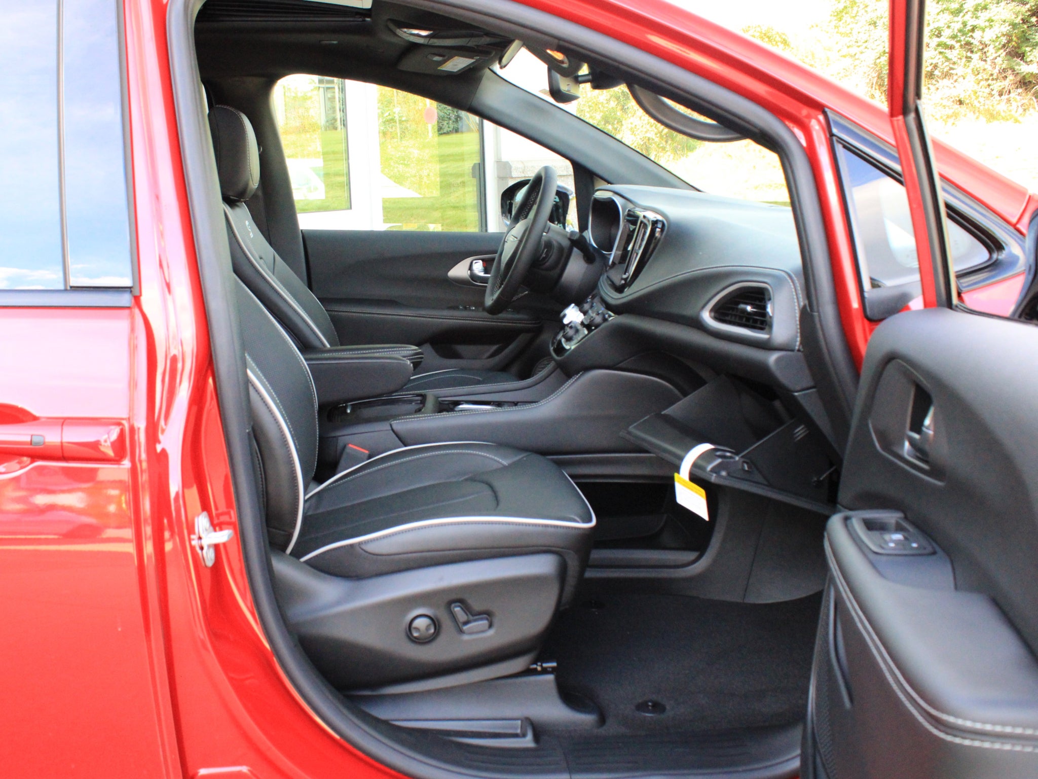2027 Chrysler Pacifica Limited