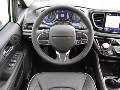2027 Chrysler Pacifica Limited